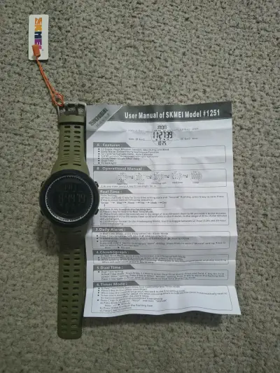 Reloj digital deportivo Skmei verde militar - miniatura 2