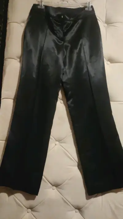 Pantalones de satén negros elegantes - miniatura 1