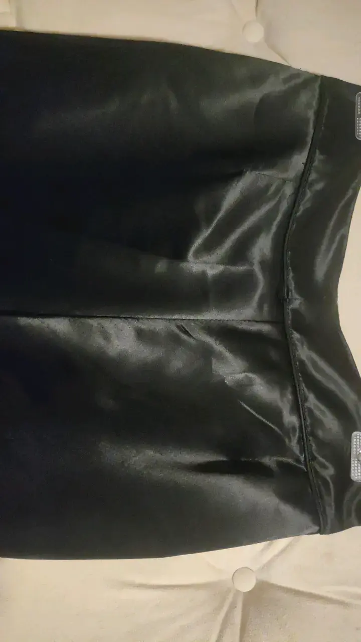 Pantalones de satén negros elegantes - 4