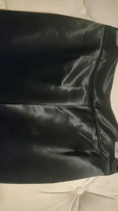 Pantalones de satén negros elegantes - miniatura 4