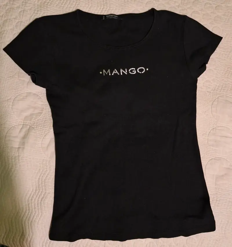 Polera negra de mujer Mango Basics - 4