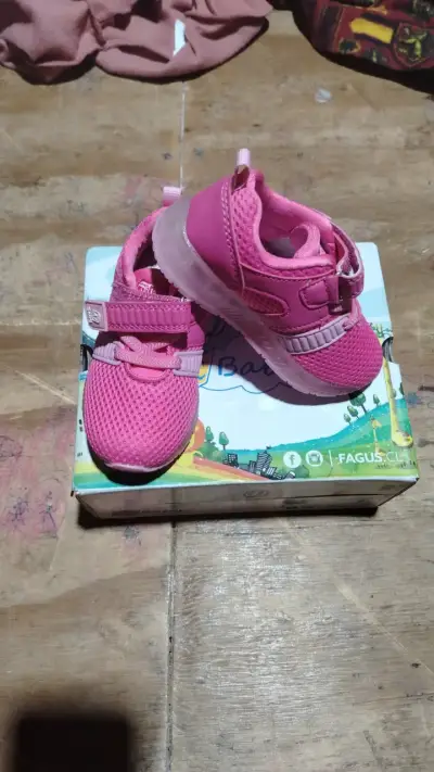 Zapatillas blancas Fagus talla 40 - miniatura 2