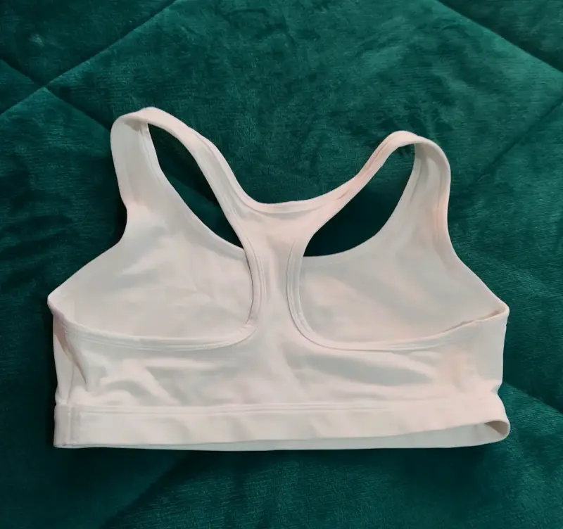 Top deportivo blanco Nike Dri-FIT - 2