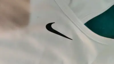 Top deportivo blanco Nike Dri-FIT - miniatura 4