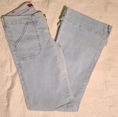 Jeans de mezclilla azul claro - miniatura 2