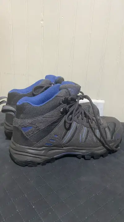 Botas de trekking The North Face negras y azules - miniatura 1