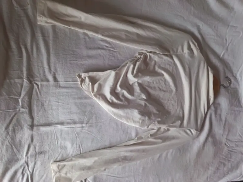 Polera Blanca Manga Larga Ajustada para Mujer - 2