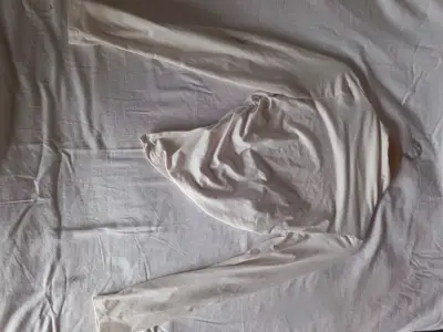 Polera Blanca Manga Larga Ajustada para Mujer - miniatura 2