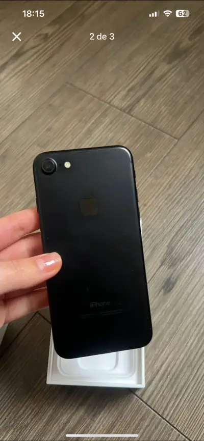 iPhone 7 Negro en Buen Estado - miniatura 2