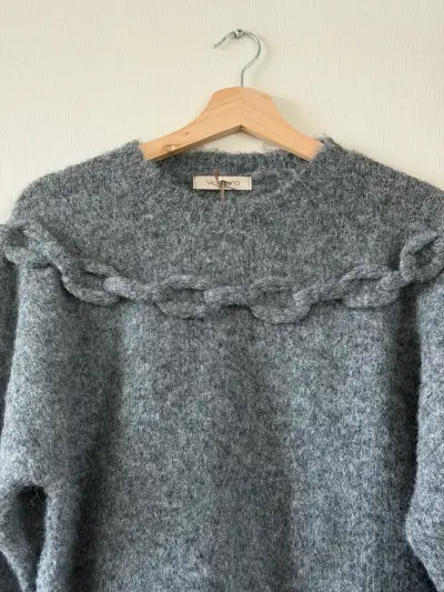 Suéter  gris con diseño trenzado viadonna - miniatura 2
