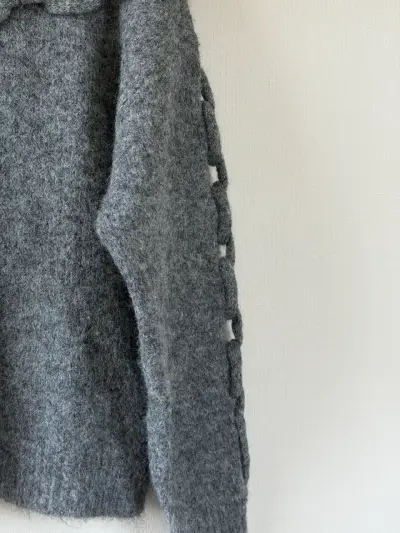 Suéter  gris con diseño trenzado viadonna - miniatura 4