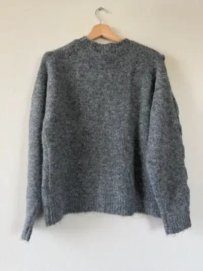 Suéter  gris con diseño trenzado viadonna - miniatura 5