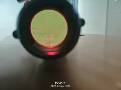 Mira telescópica con retícula iluminada - miniatura 4