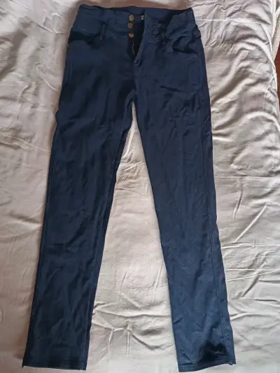 Pantalones ajustados de mezclilla azul oscuro - miniatura 1