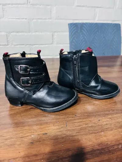 Botines de cuero huaso  para niños con hebillas - miniatura 1