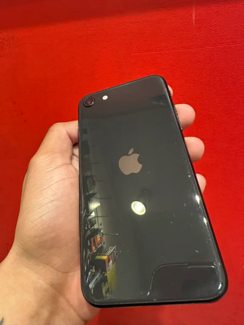 iPhone SE 2020 en buen estado con caja - 3