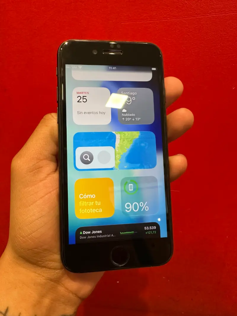 iPhone SE 2020 en buen estado con caja - 4