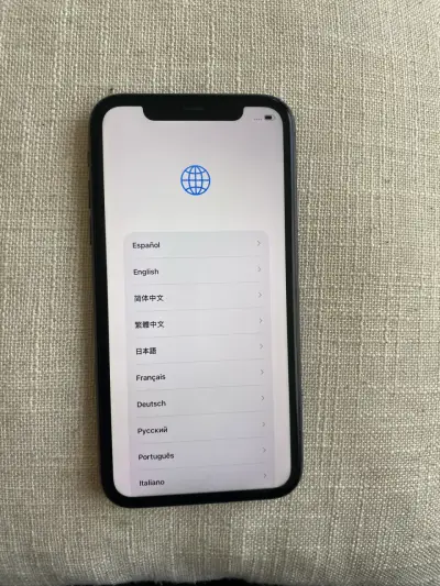 iPhone 11 en buen estado color negro - miniatura 5