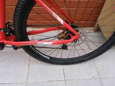Bicicleta de montaña Altitude roja con suspensión - miniatura 5