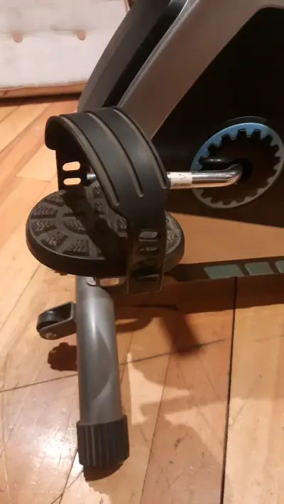 Bicicleta Estática Ultimate Fitness con Monitor - miniatura 5