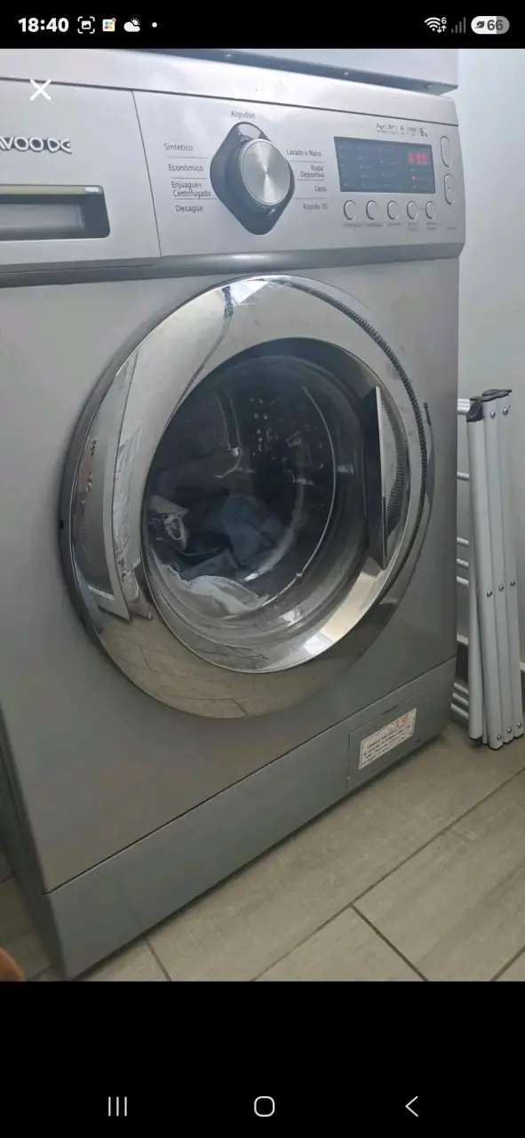 Lavadora Daewoo de carga frontal 9 kg - 2