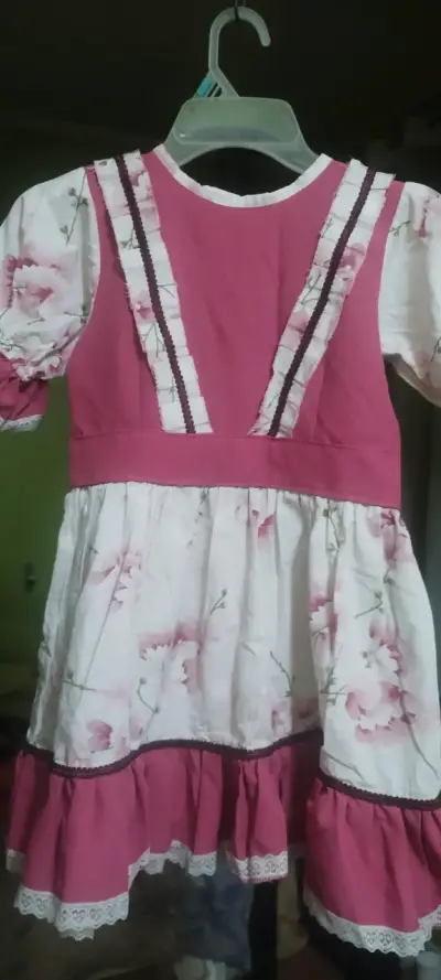 Vestido de huasita  talla 8 y 10 - miniatura 1