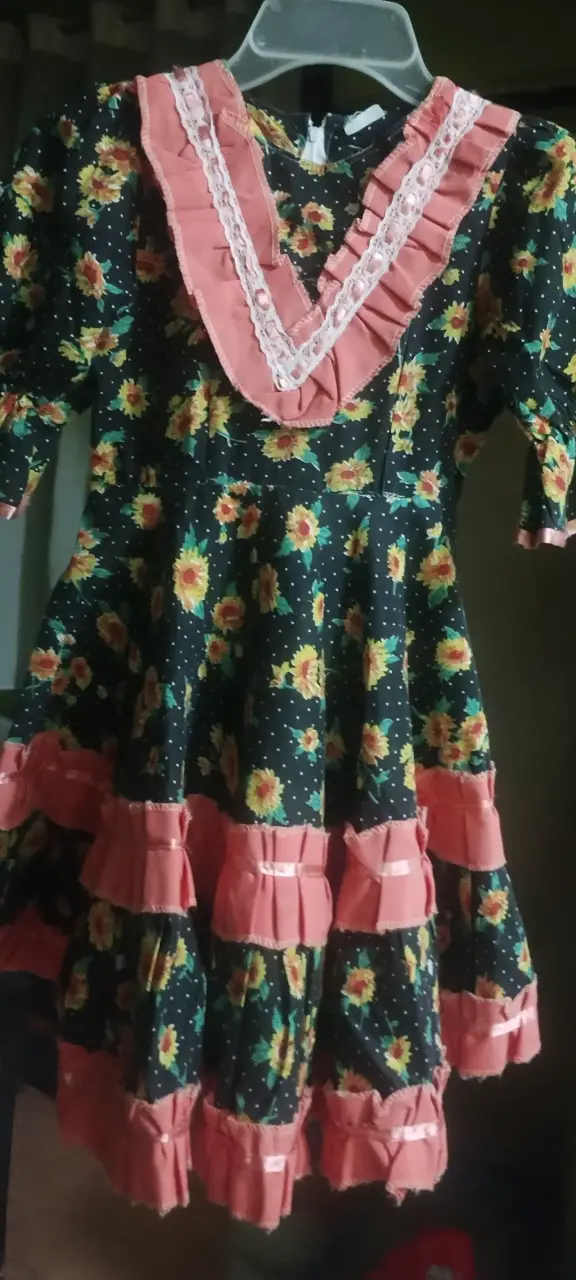 Vestido de huasita  talla 8 y 10 - 3