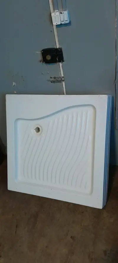Receptor de ducha cuadrado blanco con desagüe - miniatura 1