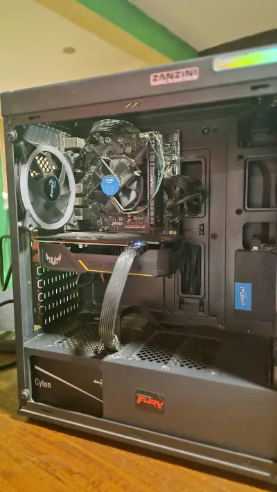 PC Gamer con Monitor Samsung - miniatura 2
