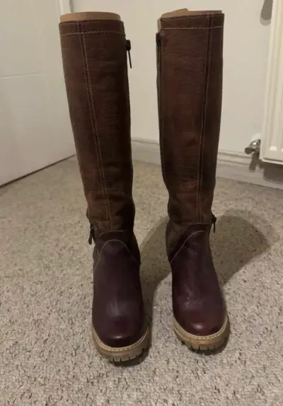 Botas de cuero marrón con tacón alto - miniatura 1