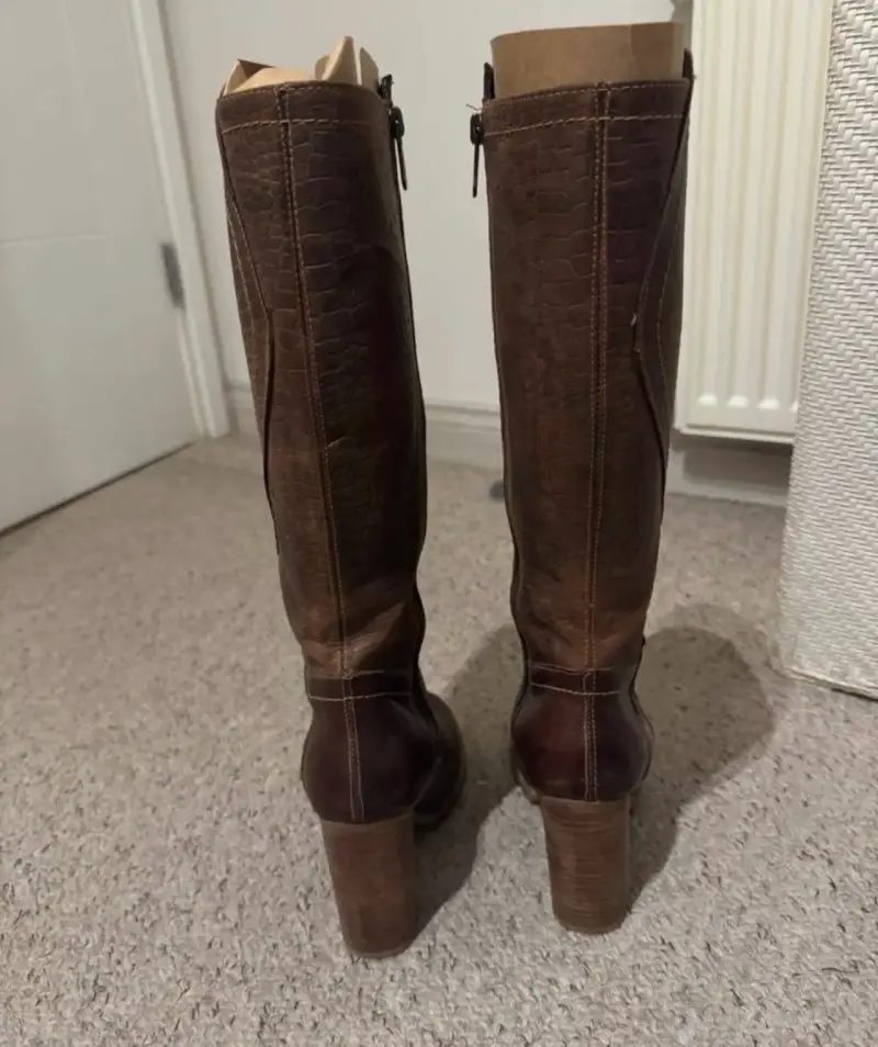 Botas de cuero marrón con tacón alto - 3