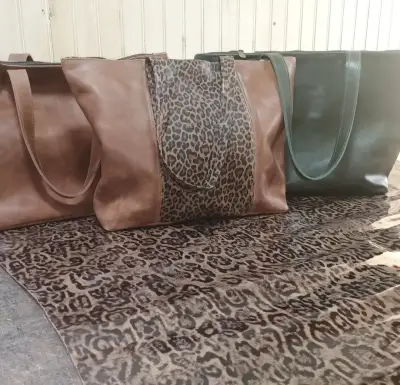 Totebag, monederos, estuches y otros - miniatura 1