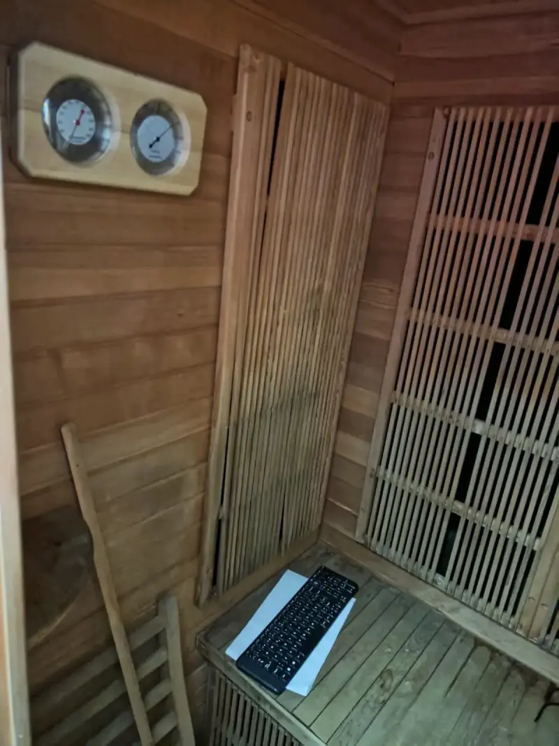 Sauna de madera con control digital - 2
