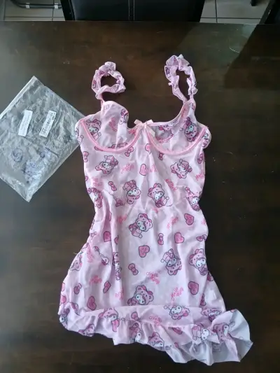 Conjunto de pijama para mujer - miniatura 1