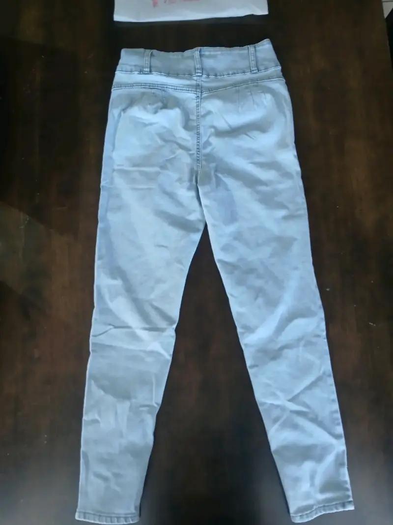 Jeans ajustados celestes para mujer - 2