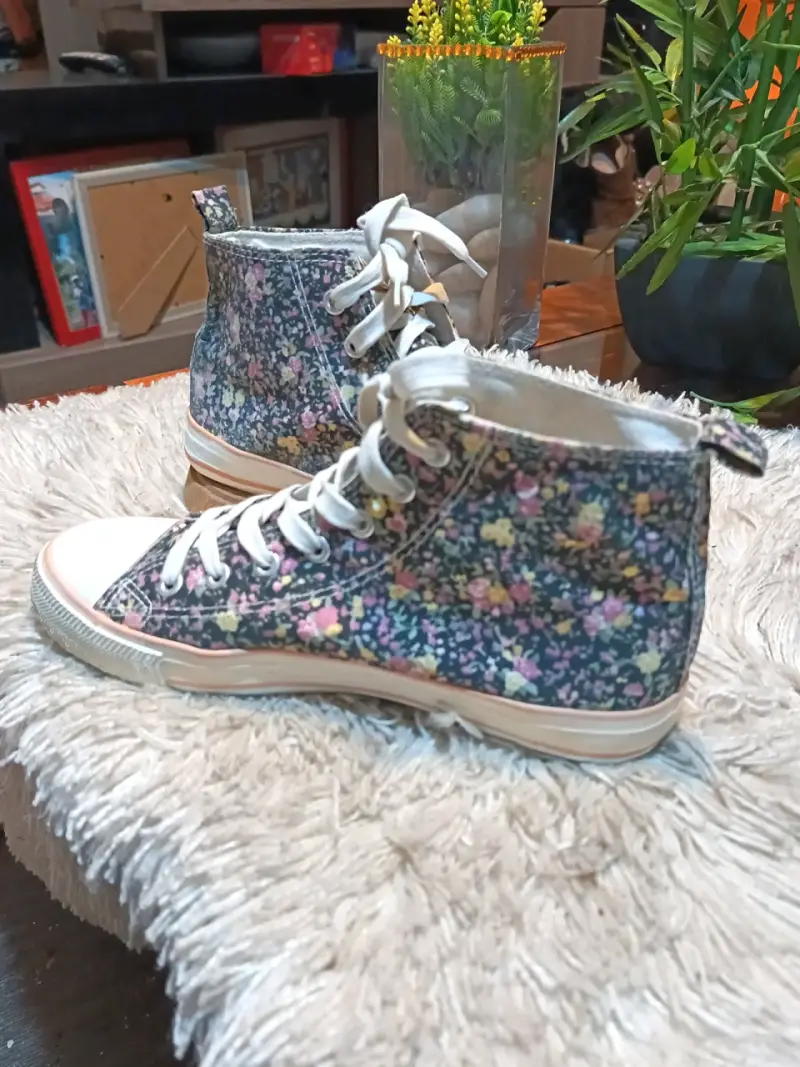 Zapatillas altas con diseño floral para mujer - 3