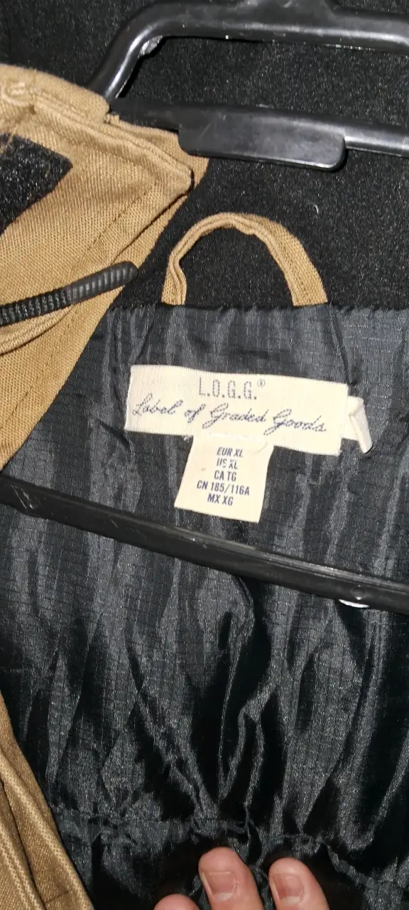 Chaqueta L.O.G.G. marrón con capucha de piel - 1