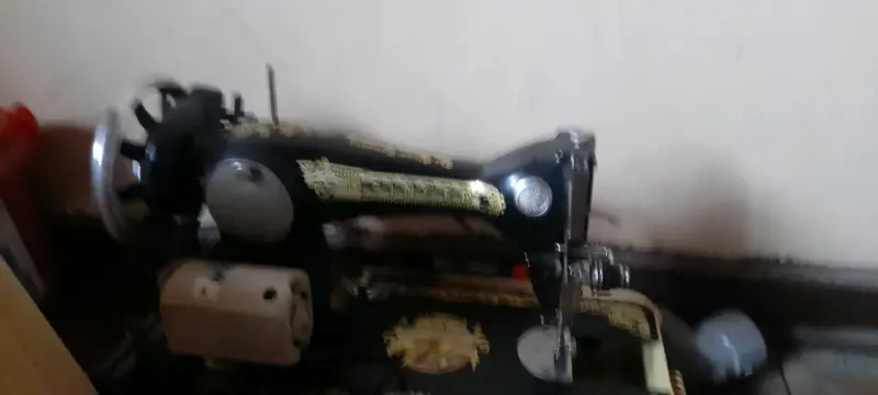 Máquina de Coser Antigua Singer - 1