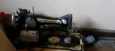 Máquina de Coser Antigua Singer - miniatura 2