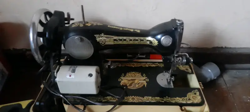 Máquina de Coser Antigua Singer - 3
