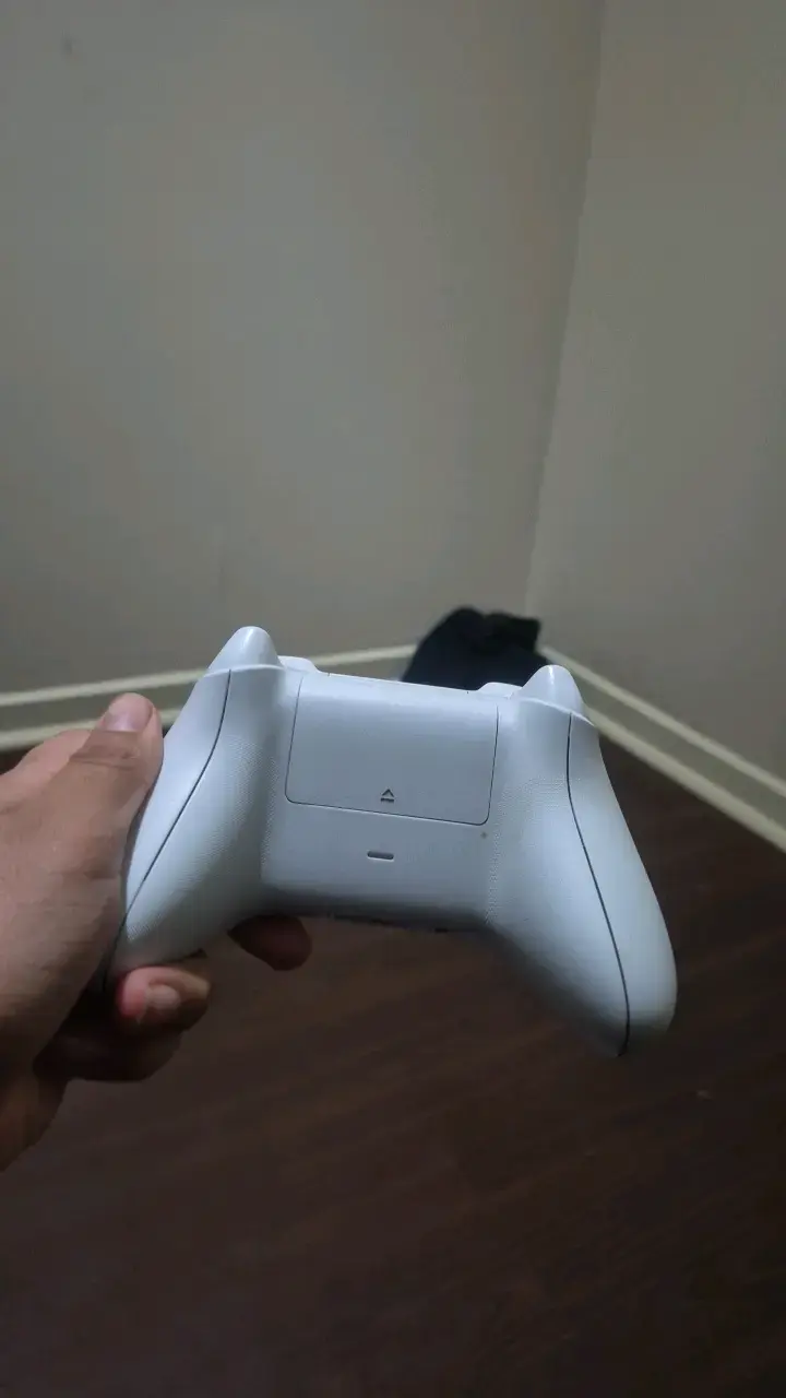 Mando Blanco Xbox Serie S + 1 PAR Pilas AA - 3