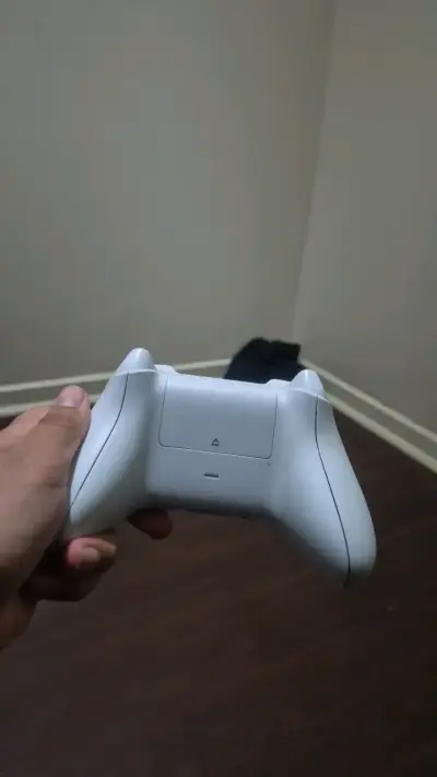 Mando Blanco Xbox Serie S + 1 PAR Pilas AA - miniatura 3