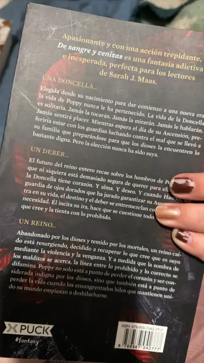 Libro 'De Sangre y Cenizas' de Jennifer L. Armentrout - miniatura 2