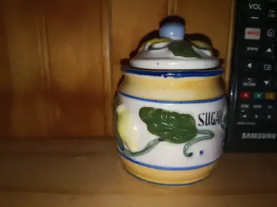 Colección de vasos y adornos decorativos - miniatura 4