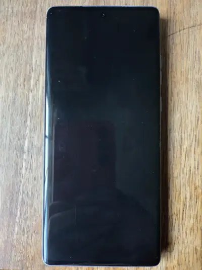 Smartphone Motorola con cámara de 50MP - miniatura 2