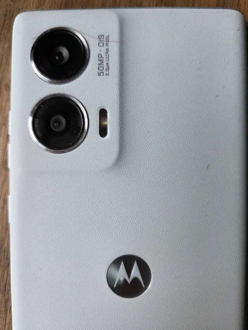 Smartphone Motorola con cámara de 50MP - 3