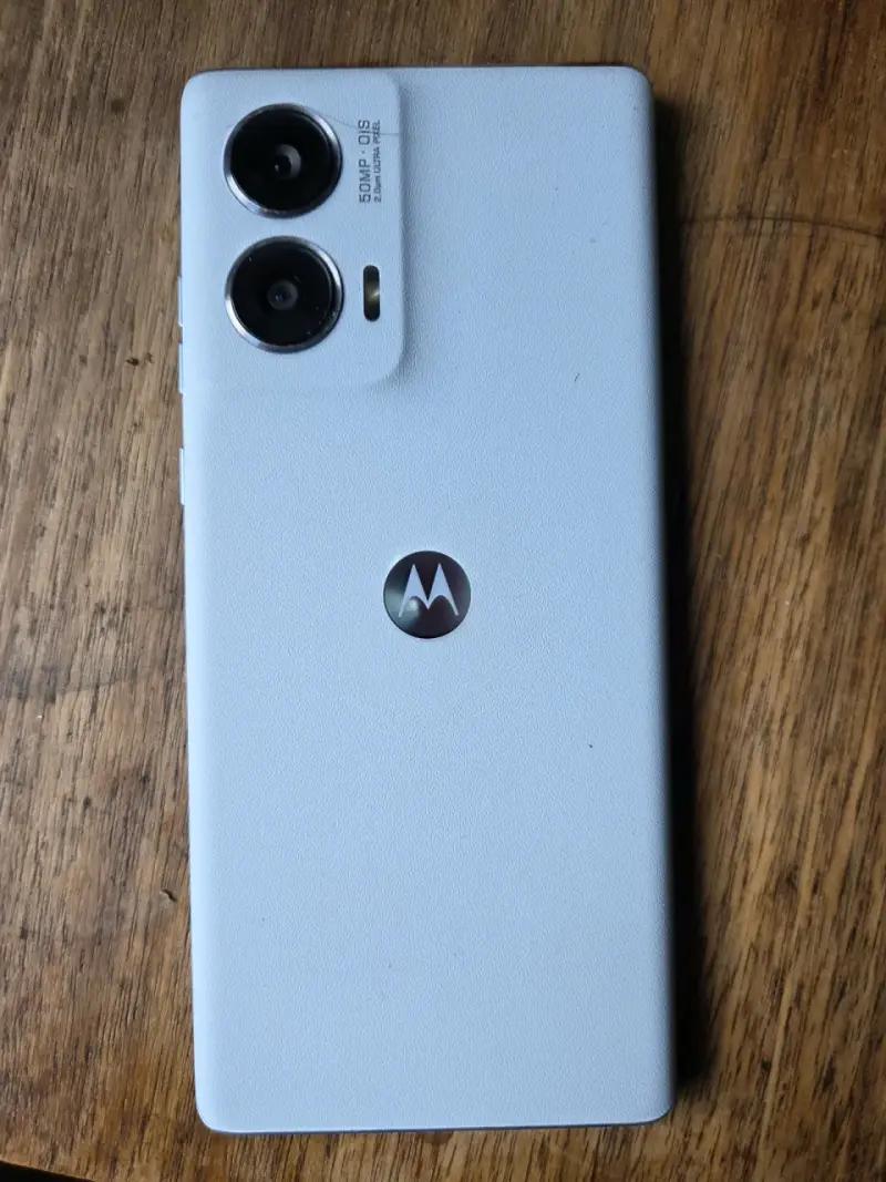 Smartphone Motorola con cámara de 50MP - 4