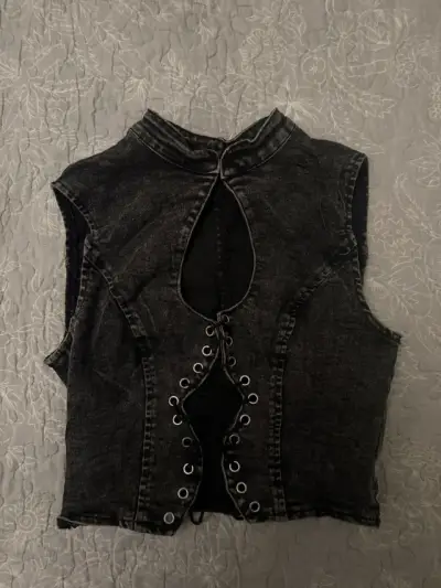 Polera de mezclilla negra con cordones xs/s - miniatura 2