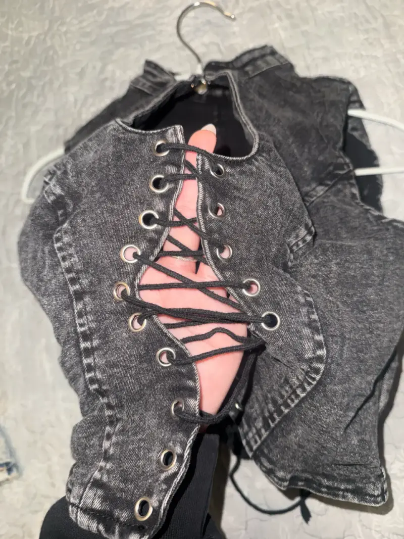 Polera de mezclilla negra con cordones xs/s - 3