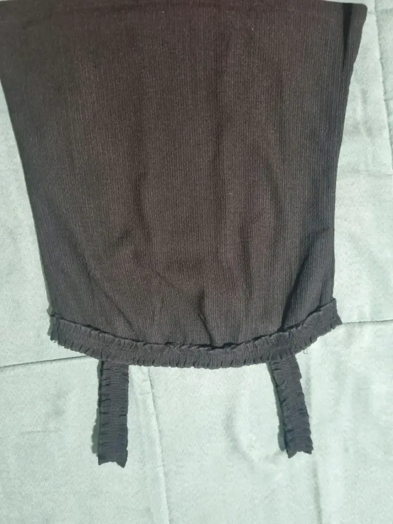 Top negro sin mangas para mujer - 2